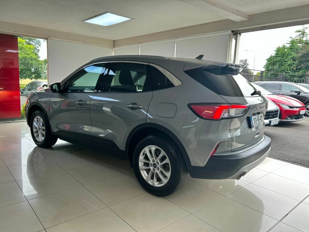 Ford Kuga PHEV Titanium - Image 2