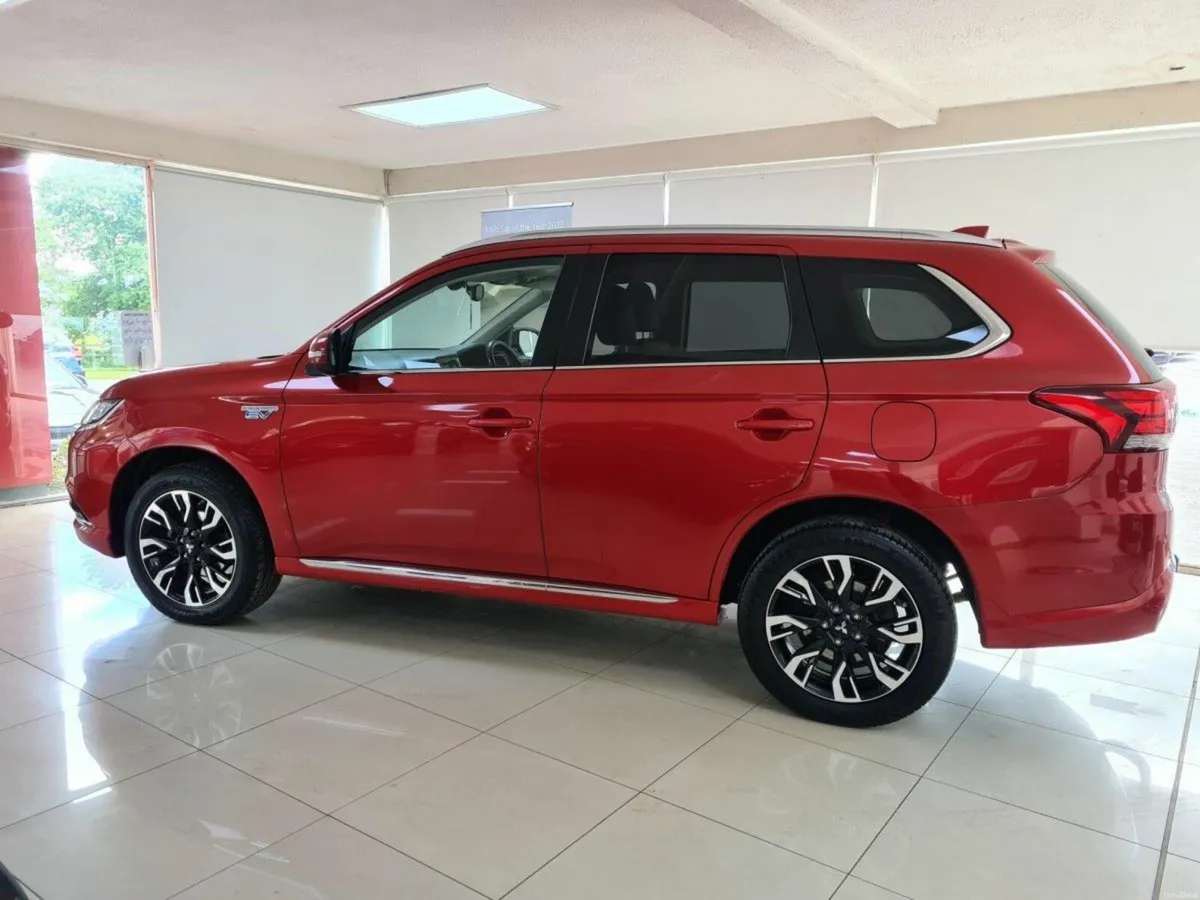 Mitsubishi Outlander PHEV Gx3h 200bhp Auto - Image 5