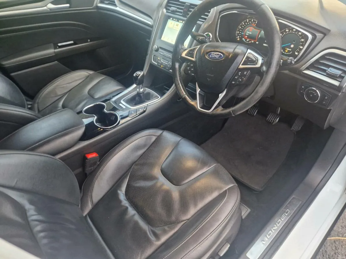 Ford Mondeo estate titanium spec - Image 2