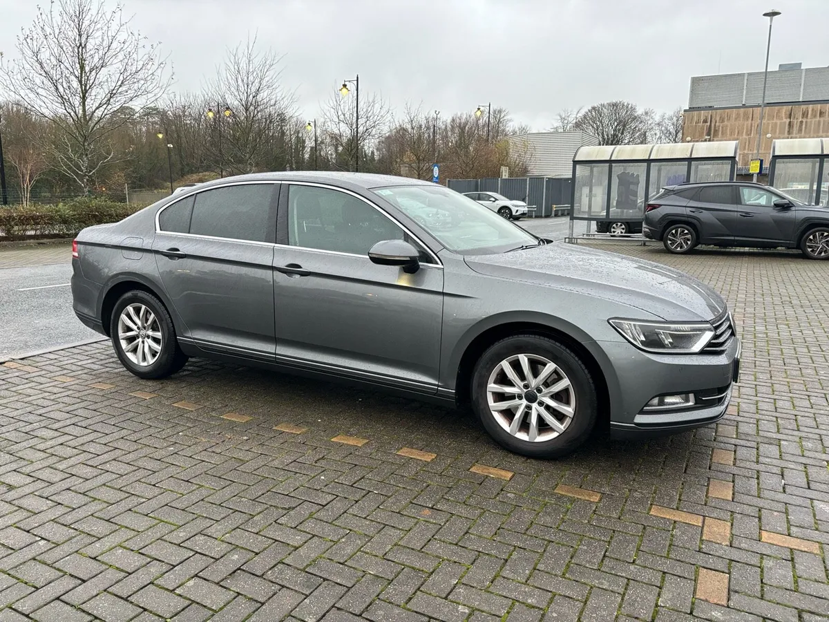 Volkswagen Passat B8 1.6 TDI Automatic - Image 3