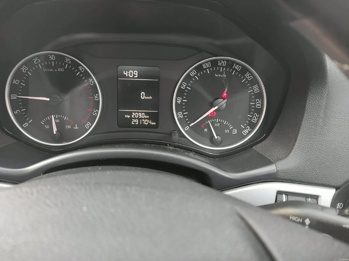 Skoda Octavia 2009 - Image 2