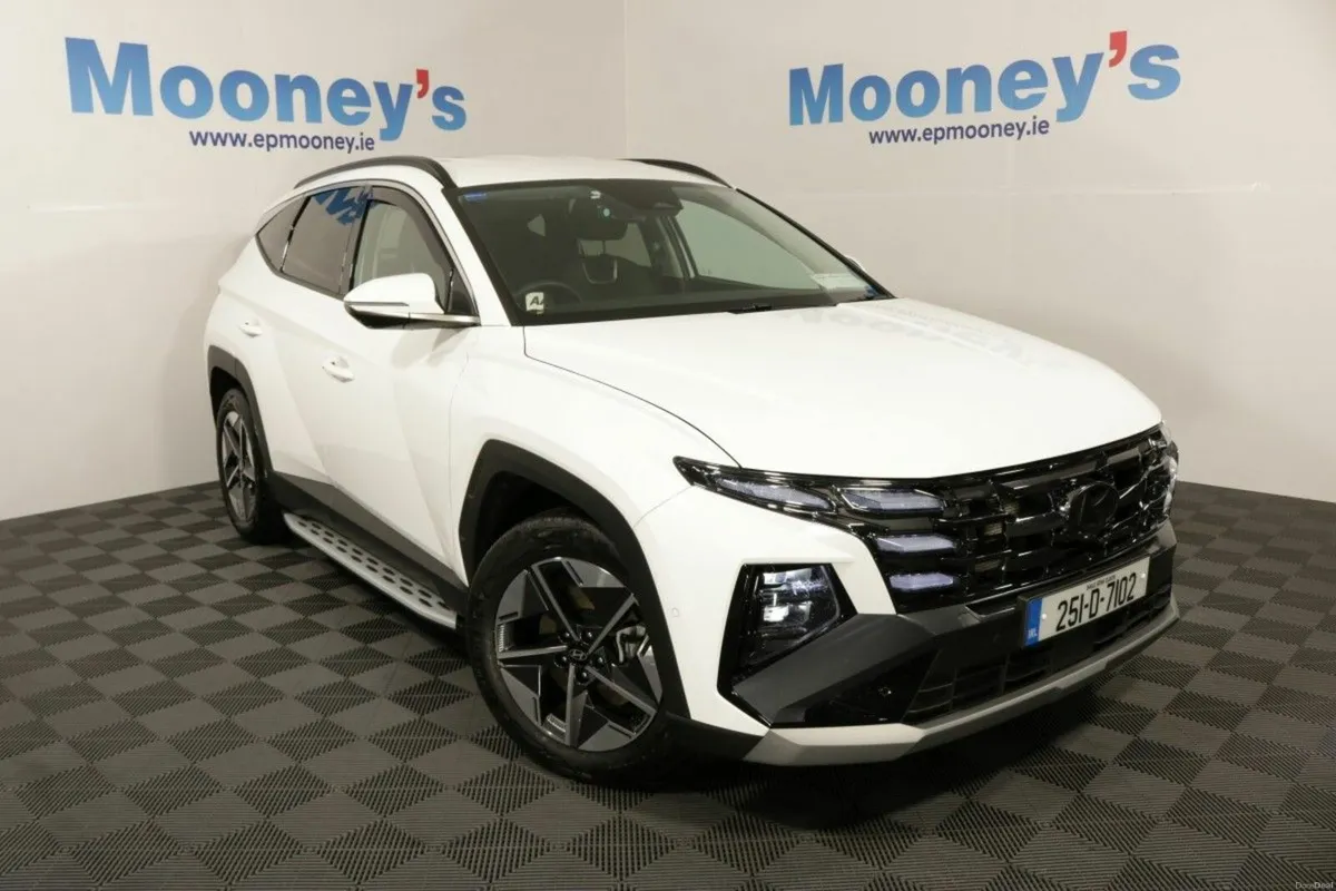 Hyundai Tucson EXECUTIVE PLUS 1.6L DIESEL SUV - Image 1