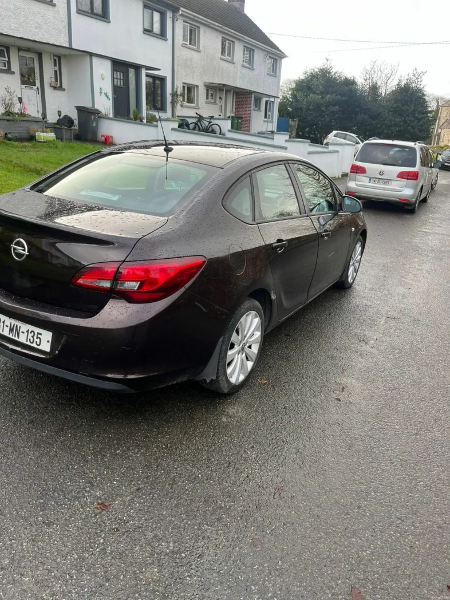 Opel Astra 2013 - Image 4