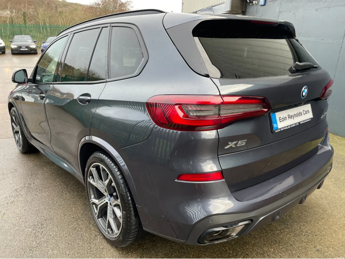 BMW X5 221 D 45E M SPORT PLUS FULLY LOADED AS NEW! - Image 6