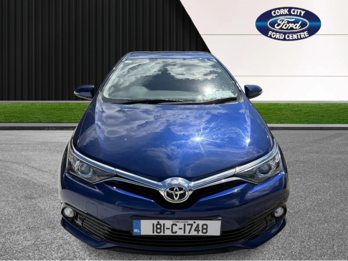 Toyota Auris 1.4 D-4D AURA 4DR - Image 3