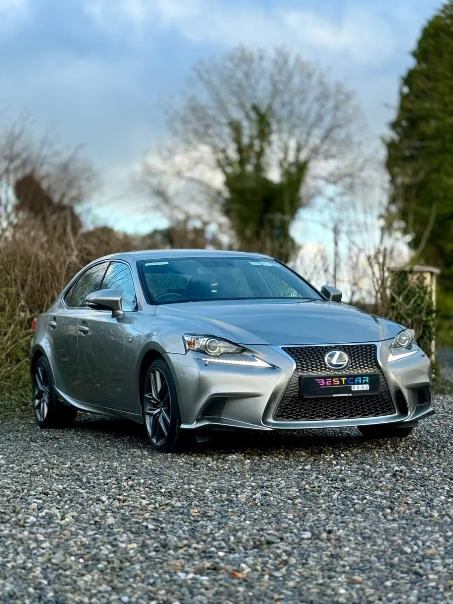 2015 Lexus IS 300h *** Deposit Taken *** - Image 2