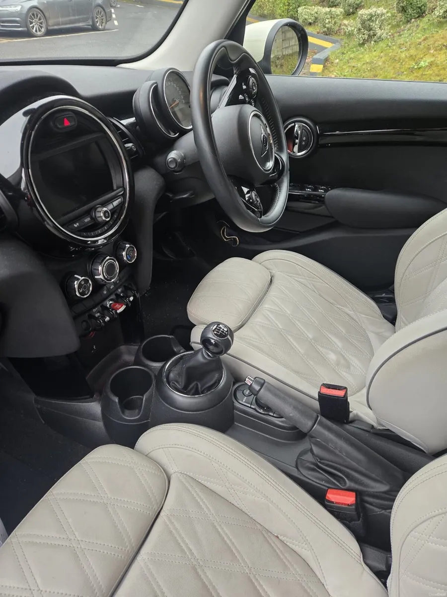 2020 Mini Cooper 1.5 petrol - Image 4