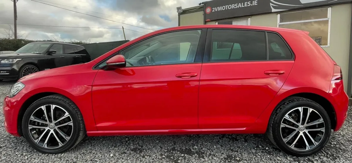 🔵 Vw Golf 1.2 TSI AUTOMATIC LOW KM HIGH SPEC - Image 3