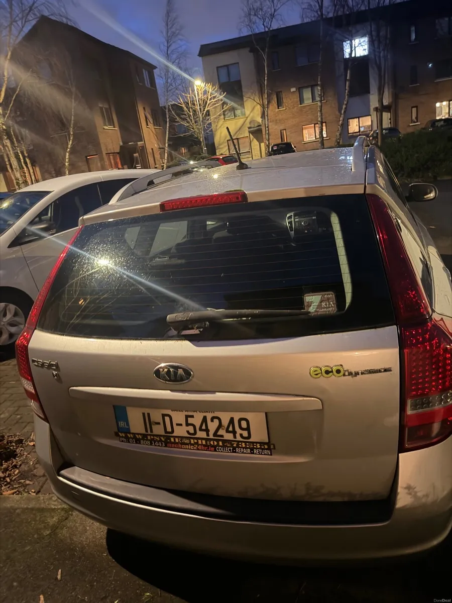 Kia Ceed 2011 - Image 2