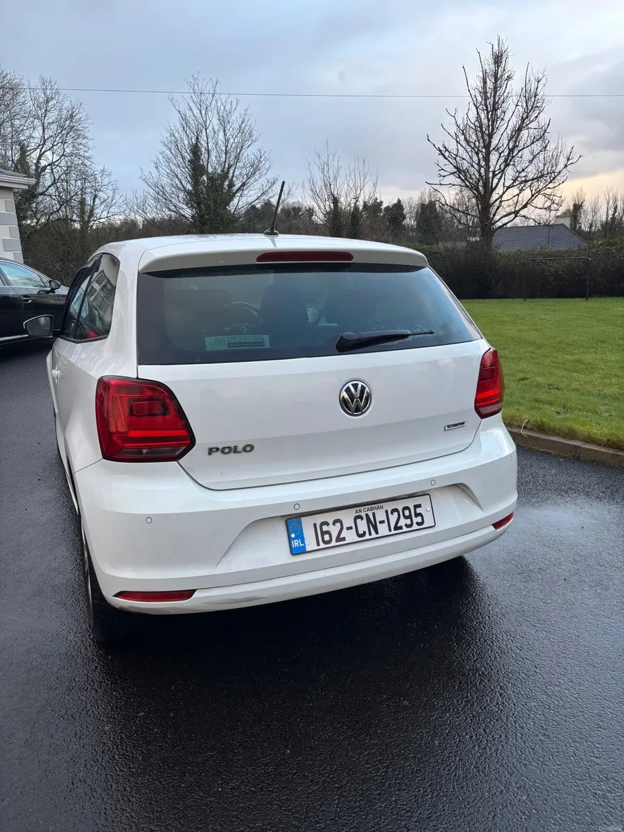White 162 Volkswagen Polo - Image 4