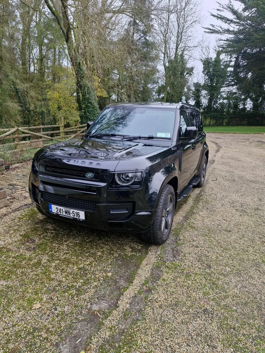 Land Rover Defender 2024 - Image 1