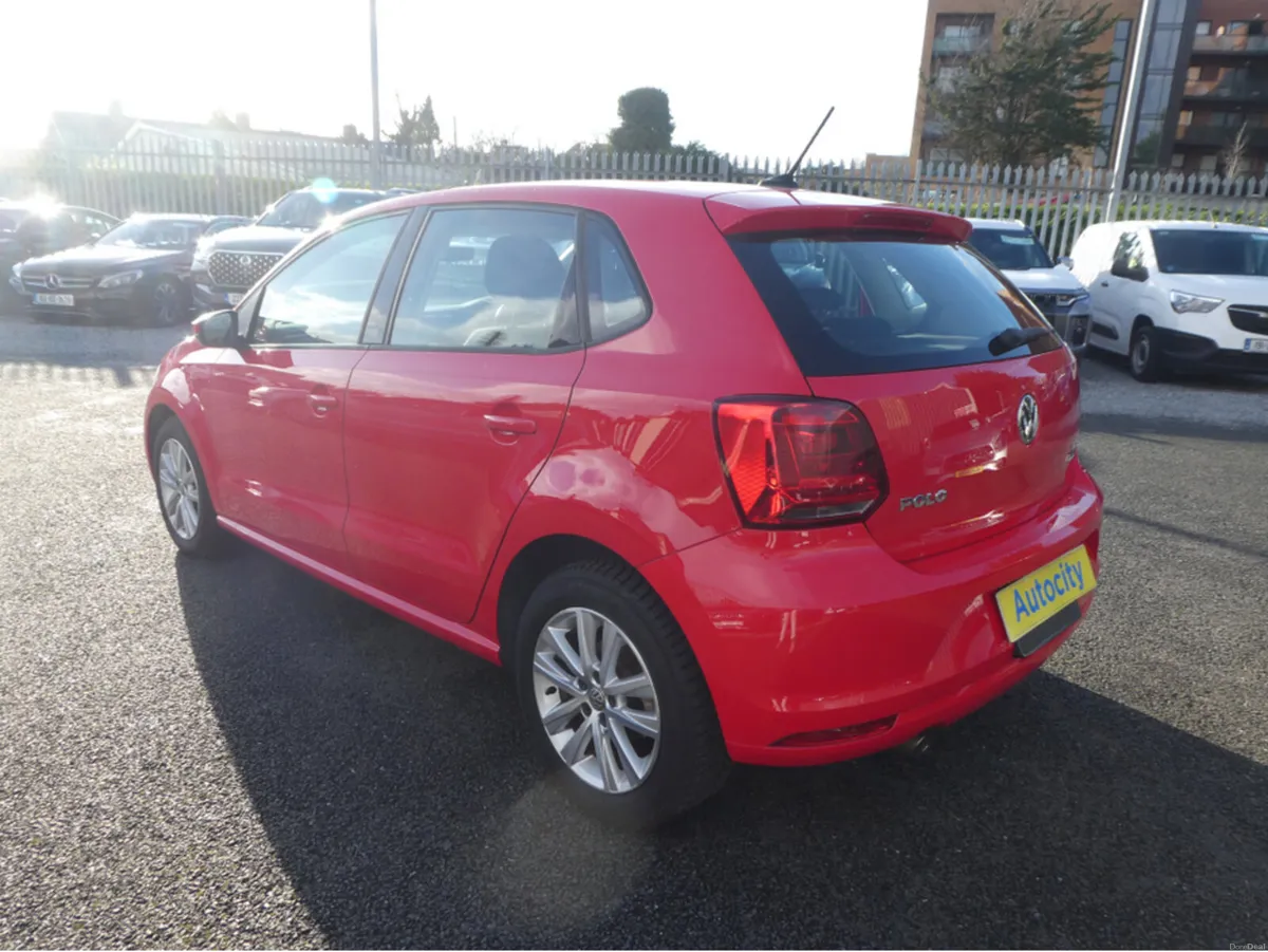 Volkswagen Polo TSI Bluemotion - Image 4