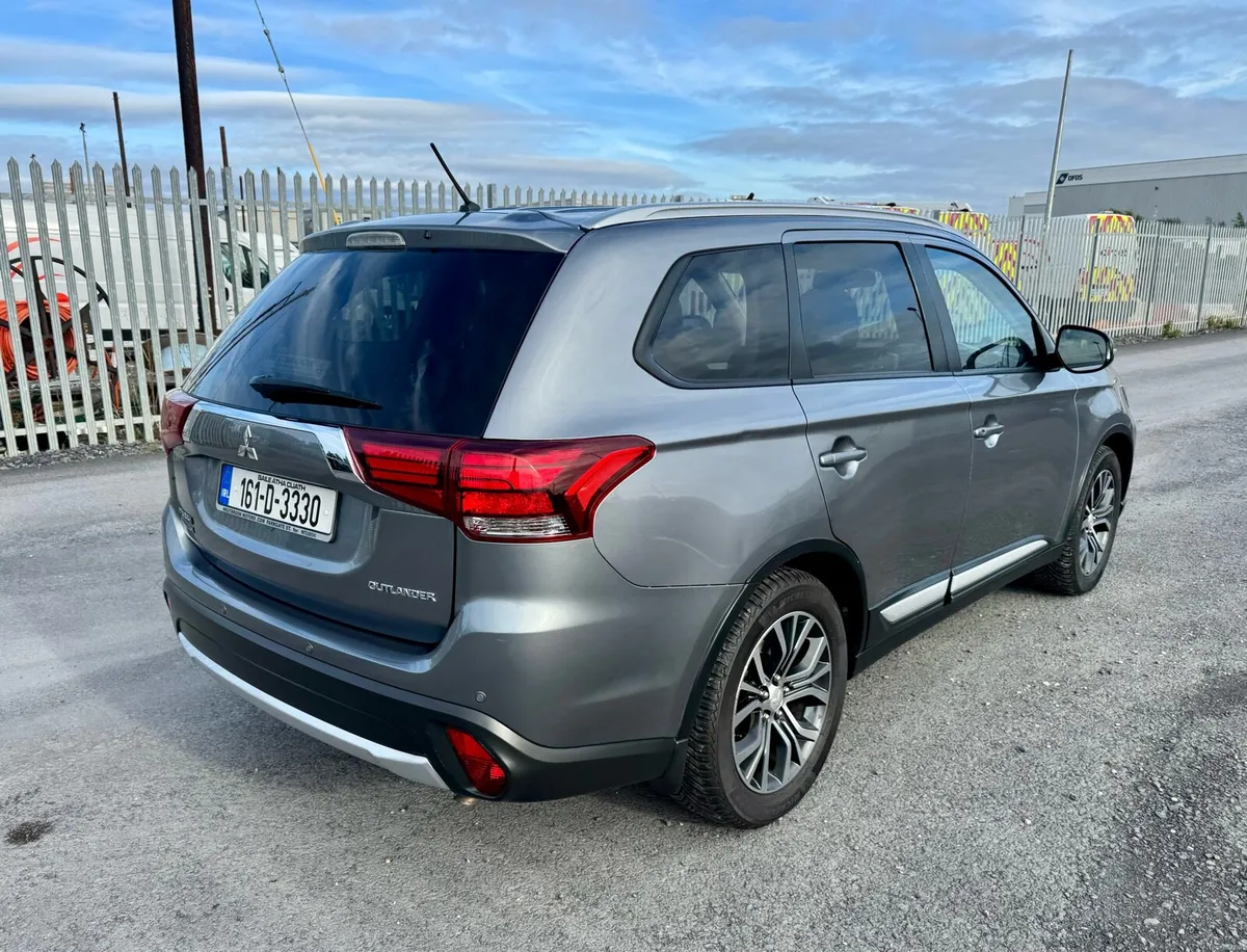 Mitsubishi Outlander - Image 4