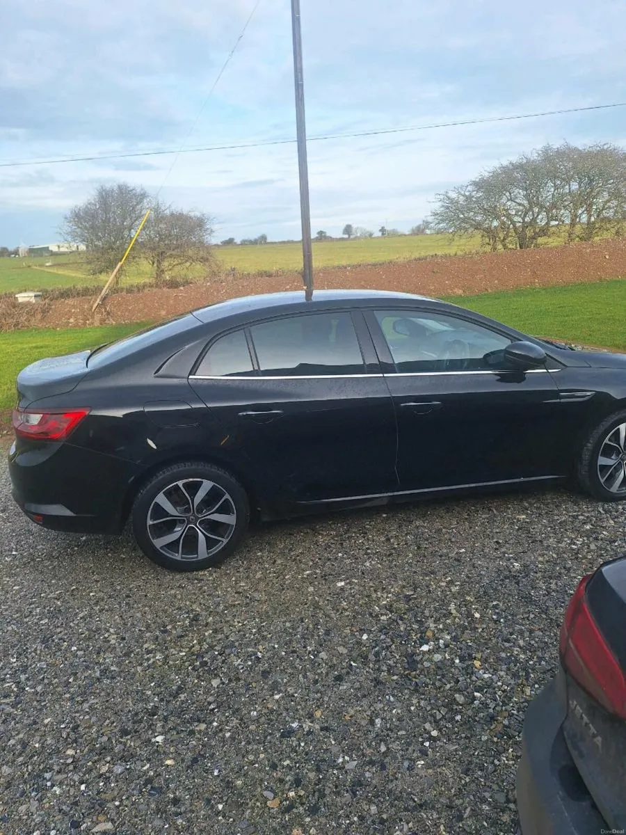 Renault Megane 2018 135k km in excellent condition - Image 4