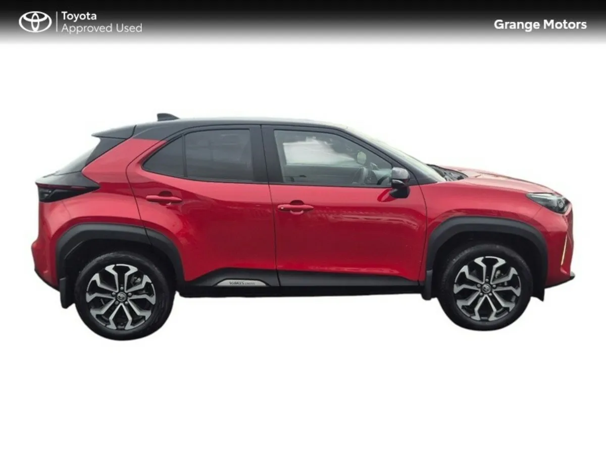 Toyota Yaris Cross 1.5 HYBRID LUNA SPORT 5DR - Image 4