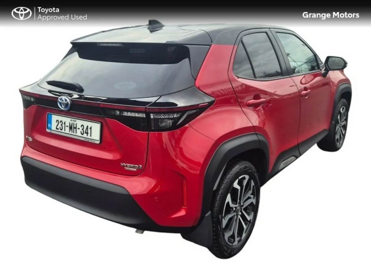 Toyota Yaris Cross 1.5 HYBRID LUNA SPORT 5DR - Image 3