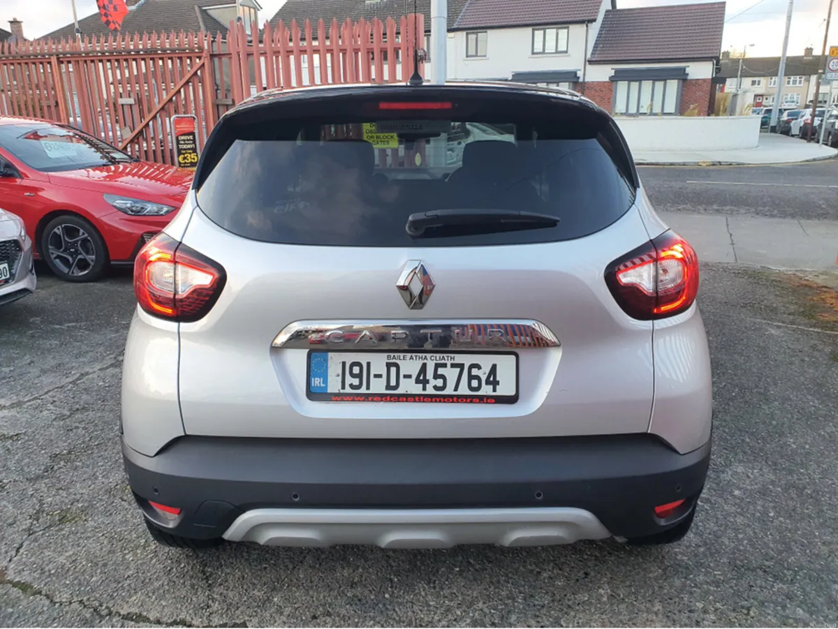Renault Captur 0.9 TCE GT LINE 90PS 5DR (NCT 01/27 - Image 4
