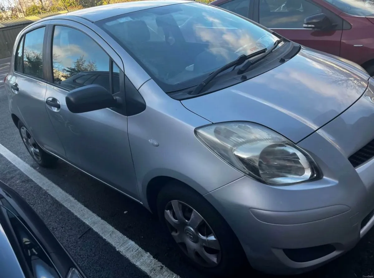 Yaris 1 litre 10 model - Image 4