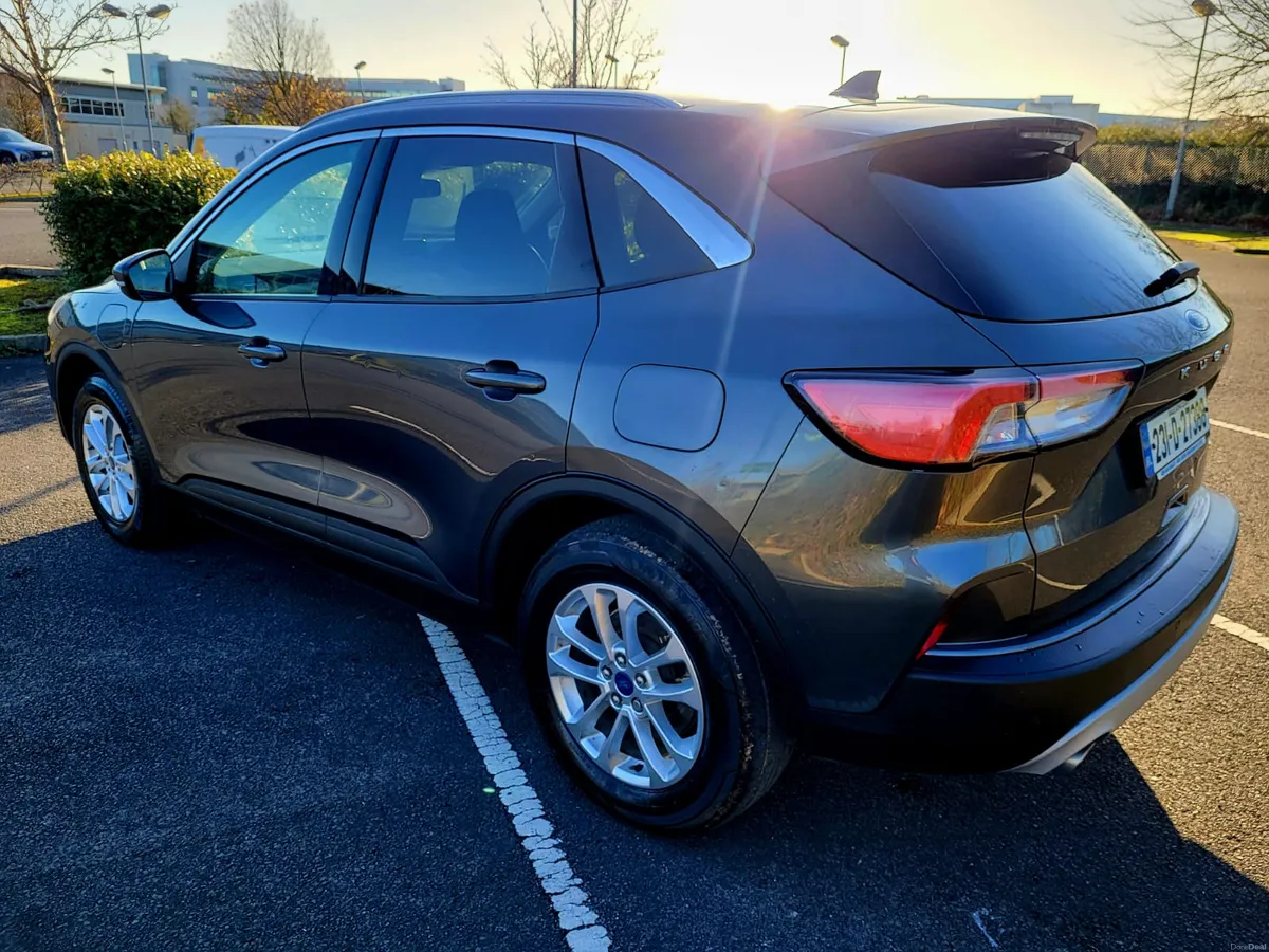 2023 FORD KUGA PHEV TITANIUM HYBRID - Image 3