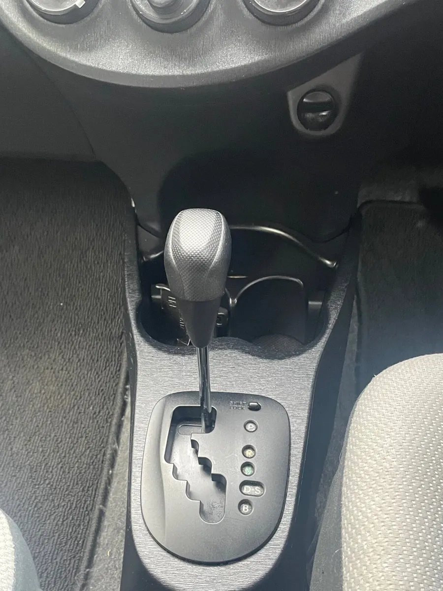 Toyota Vitz 2014 - Image 4