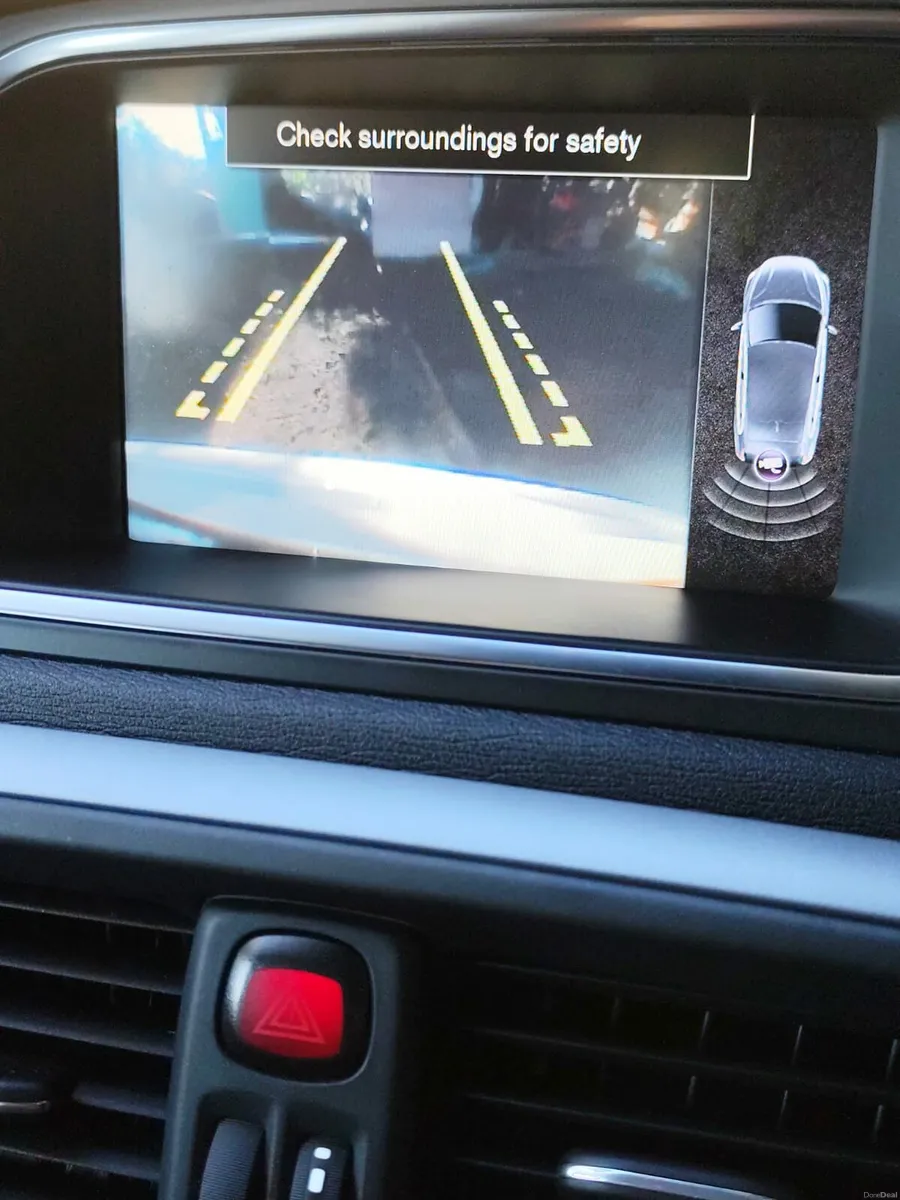 VOLVO V40 1.6 Petrol 180HP Supercharged, Manual Tr - Image 4