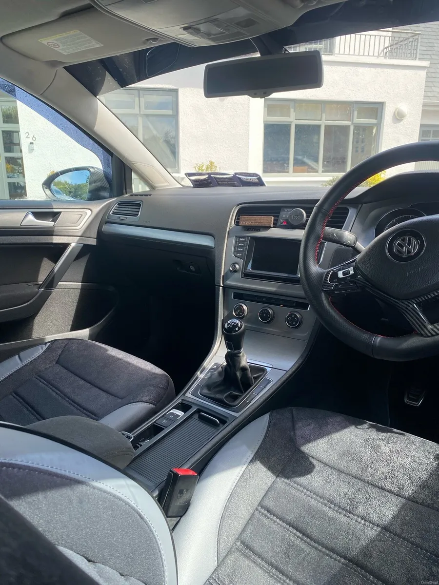 141 Volkswagen Golf 1.6TDI (6750€) - Image 3