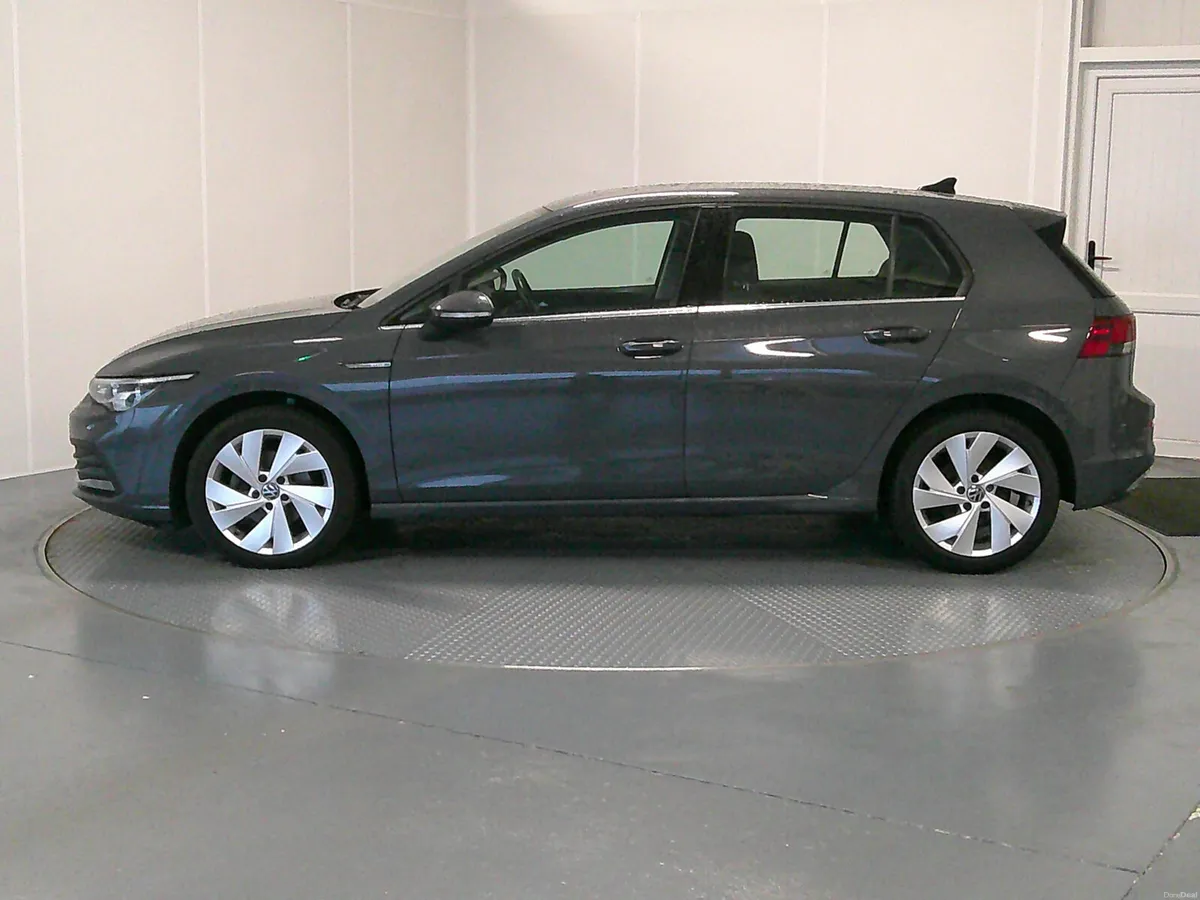 Volkswagen Golf 2022 - Image 4