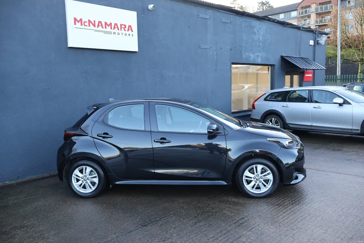 Toyota Yaris Hybrid Luna Auto 12 months Warranty - Image 2