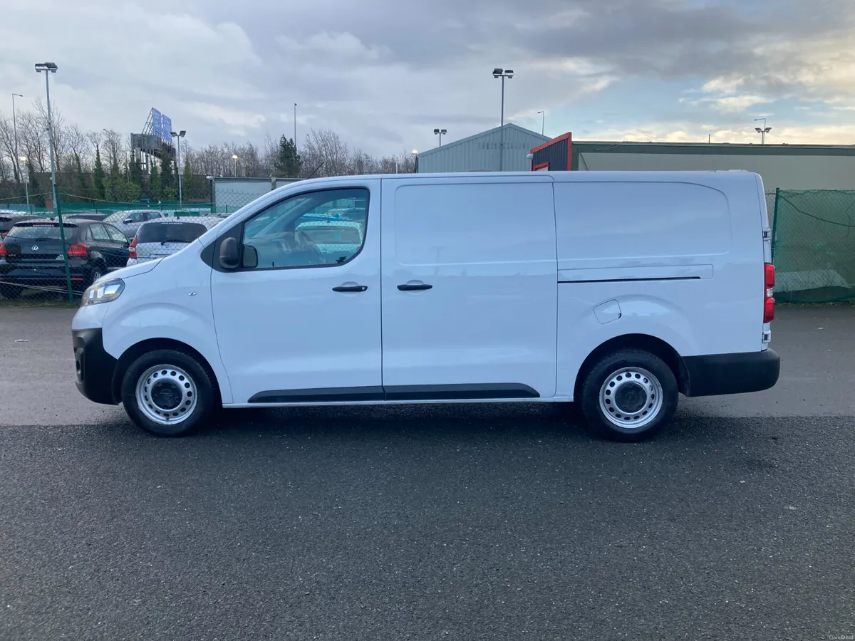 Opel Vivaro 2022 - Image 4