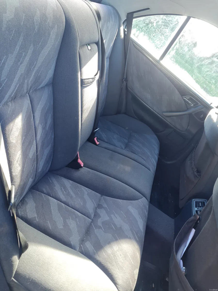 2002 Mercedes-Benz E220cdi read ad - Image 3