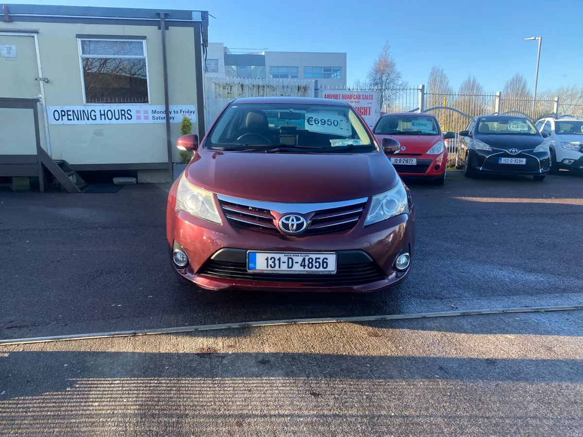 Toyota Avensis 2013 - Image 2