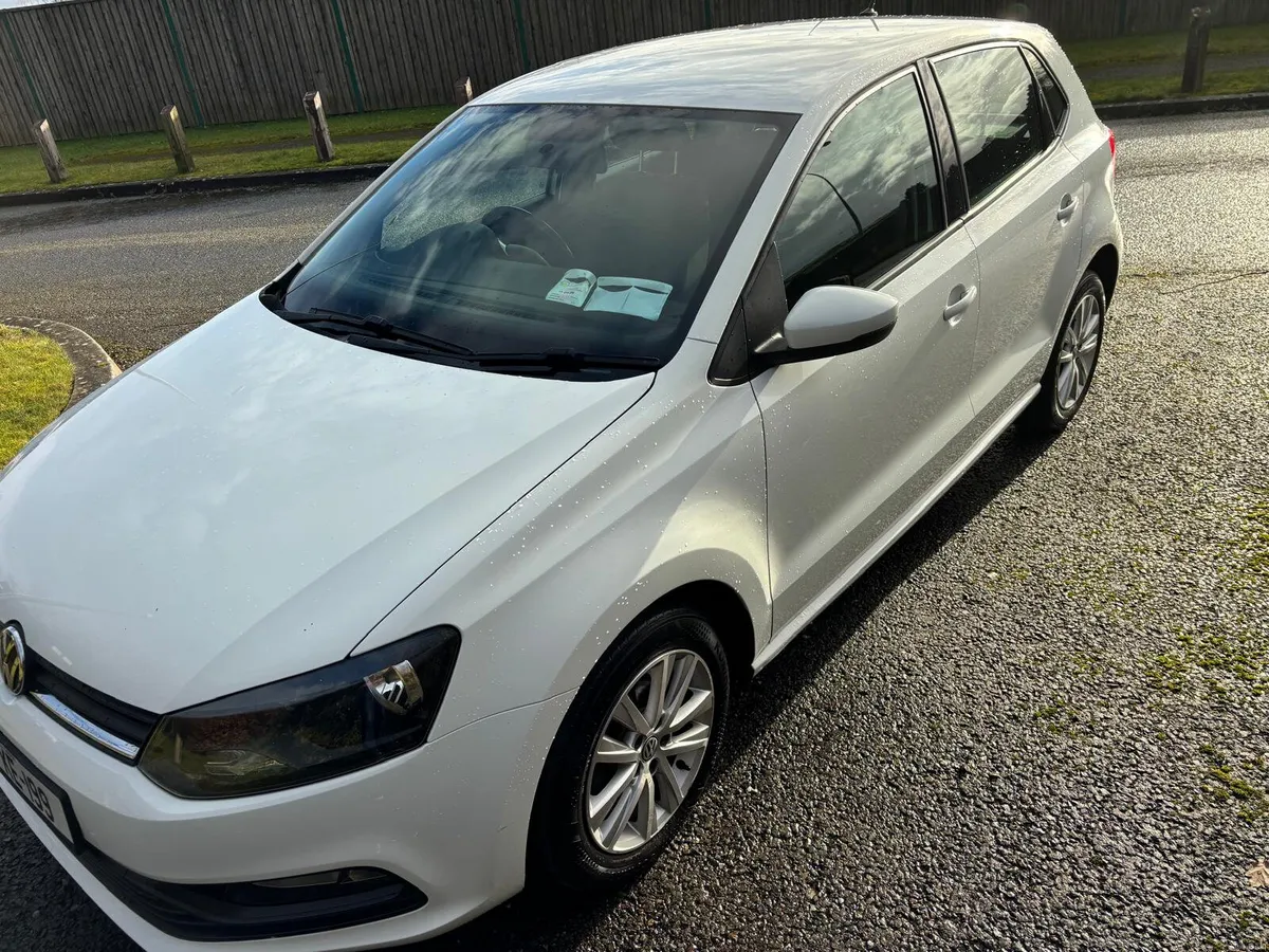 Volkswagen Polo 2016 - Image 2