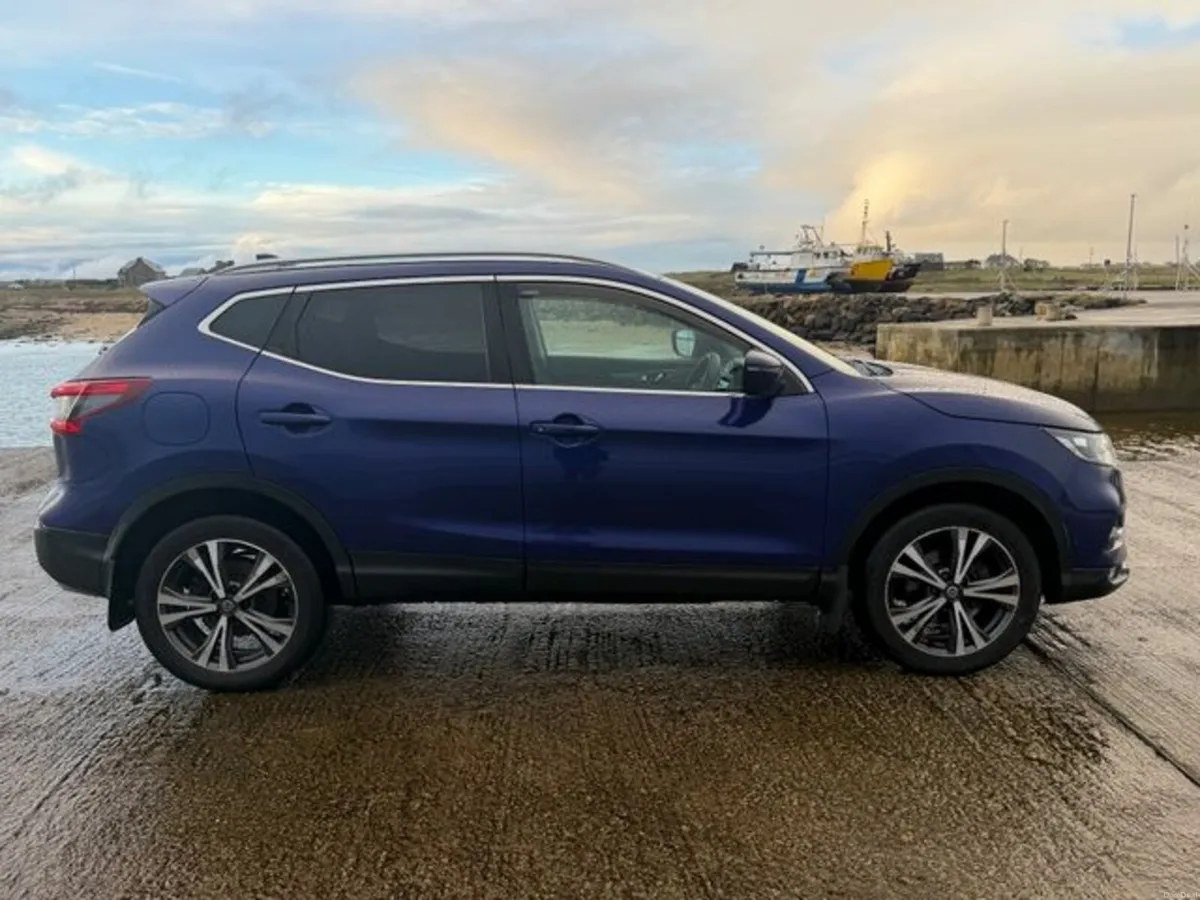 Nissan Qashqai 1.5 DCI 115PS N-connecta 5DR - Image 2
