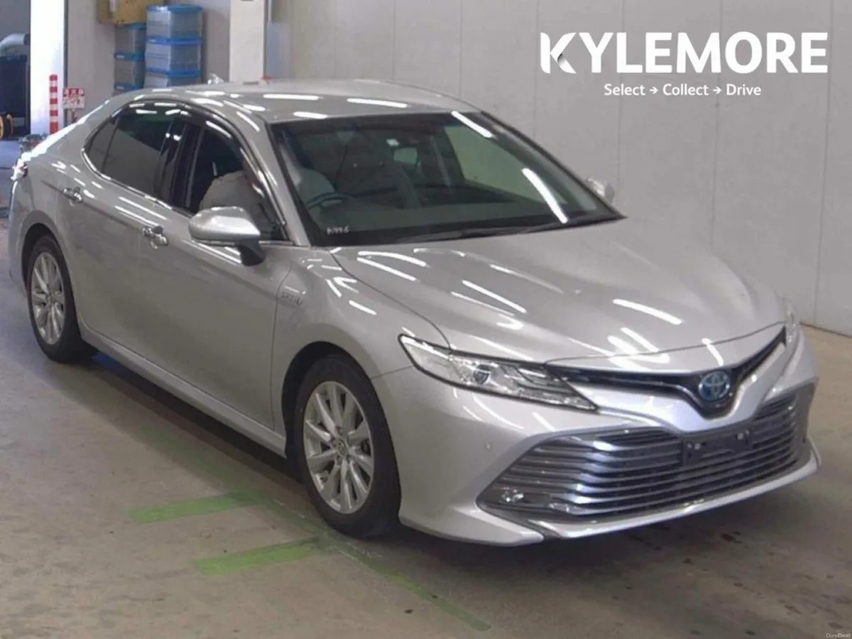 Toyota Camry HYBRID - FACTORY ALLOYS - REVERSE CAM - Image 1