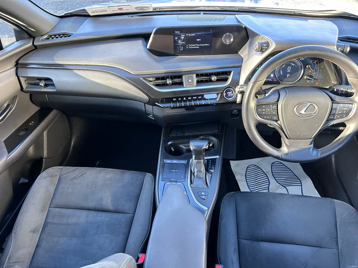 2020 LEXUS UX250h HYBRID DESIGN - Image 2