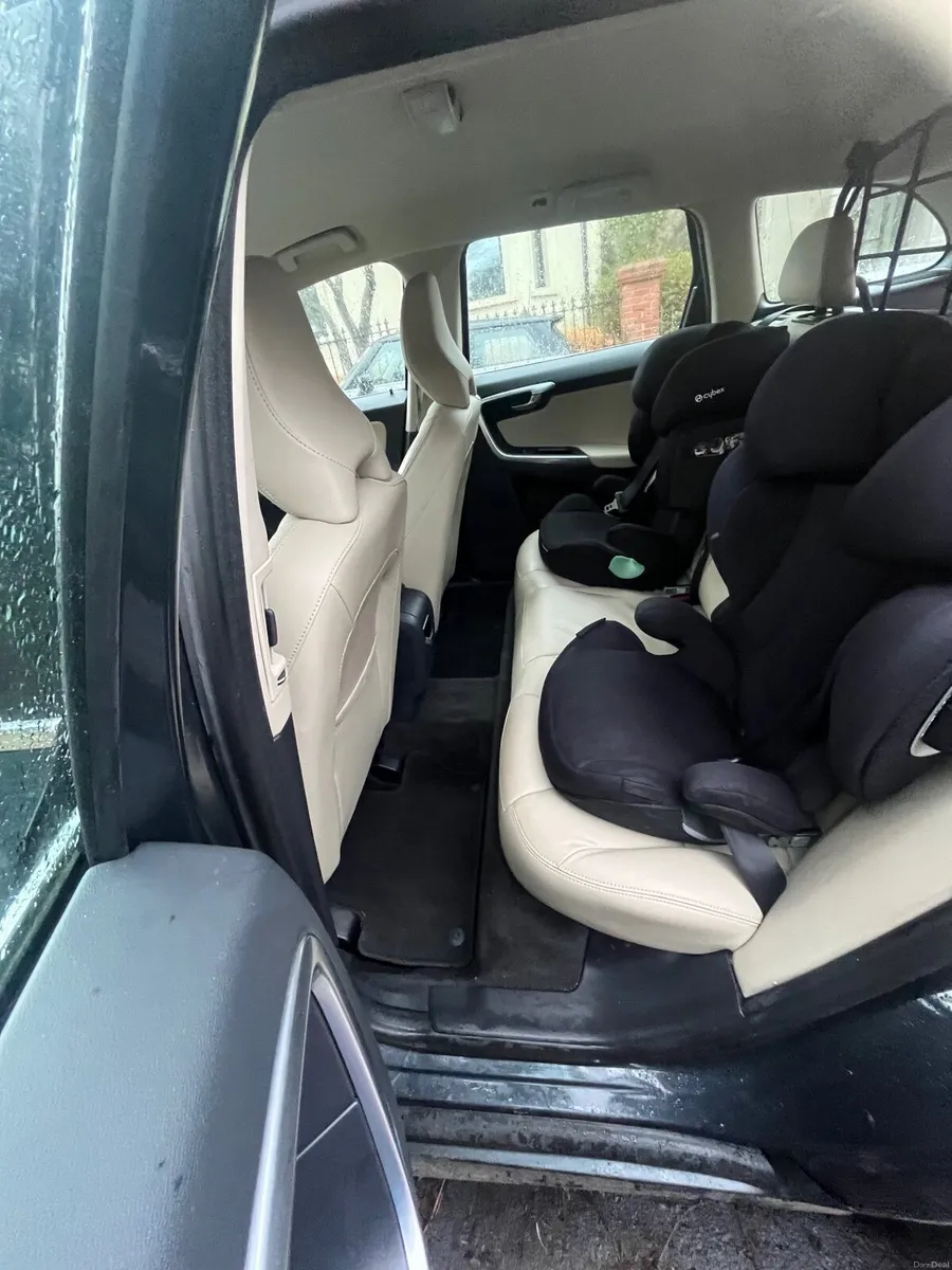 Volvo XC60 - Priced to Sell ASAP - Image 4