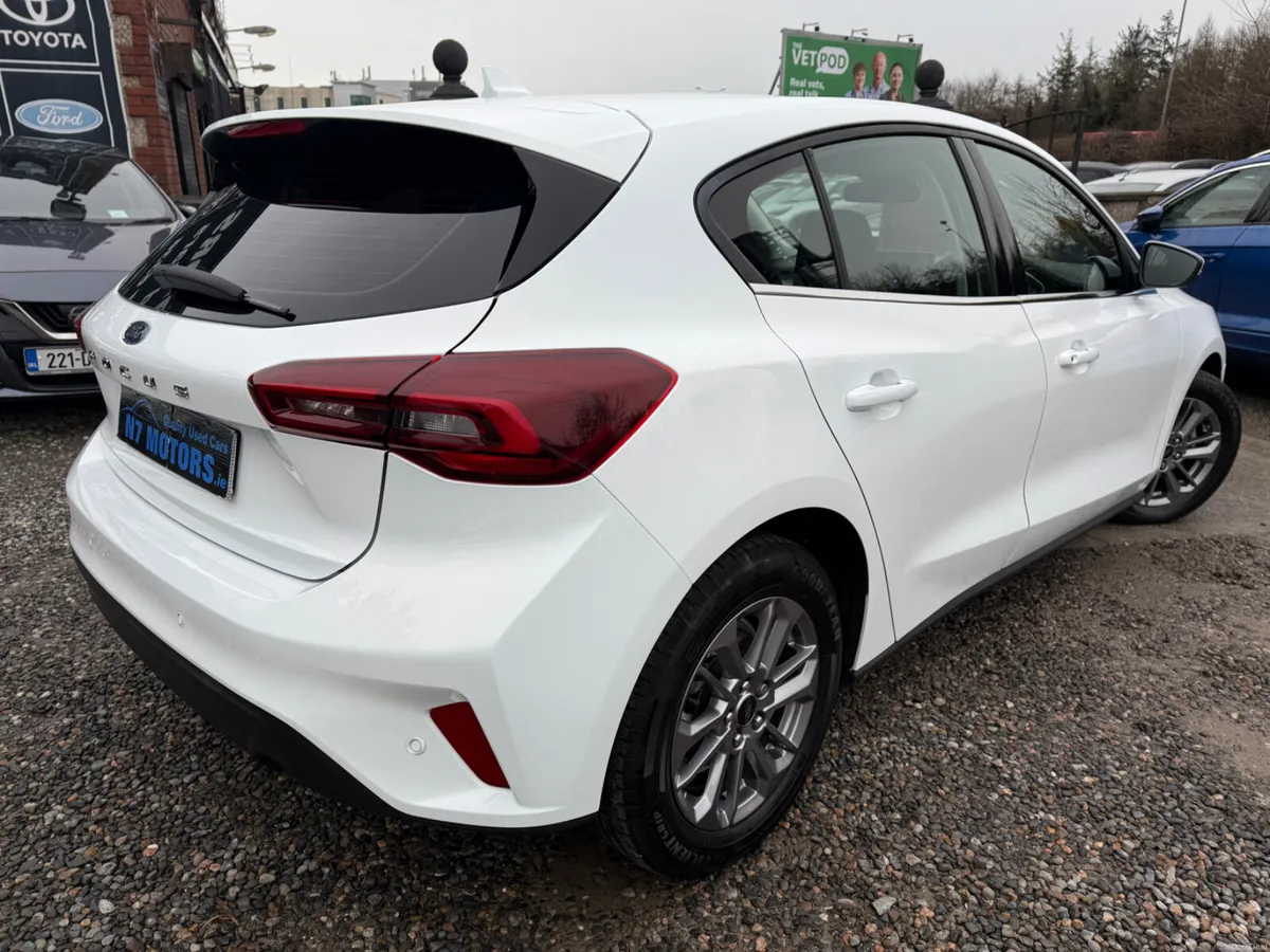 2023 Ford Focus 1.5 TITANIUM AUTO - Image 4