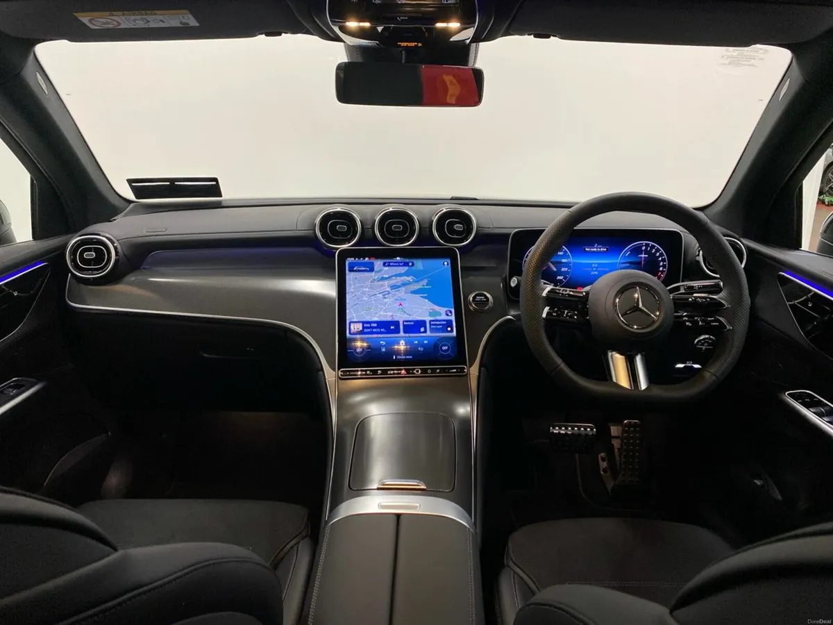 Mercedes-Benz GLC GLC 300 e URBAN EDITION E 4MATIC - Image 4