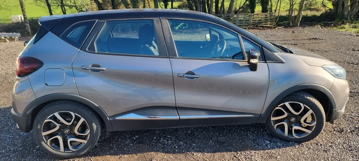Renault Captur TAX&TEST - Image 1