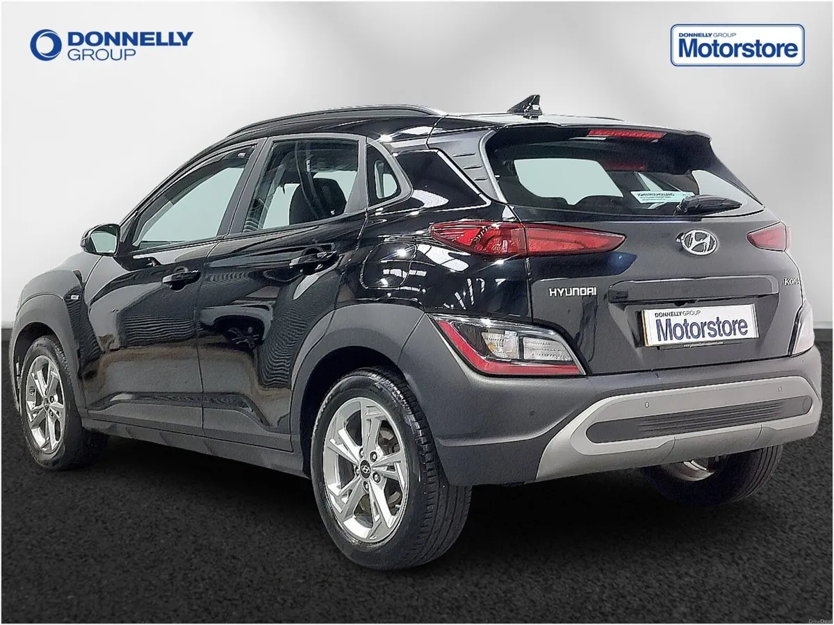 Hyundai Kona Hatchback SE Connect - Image 2