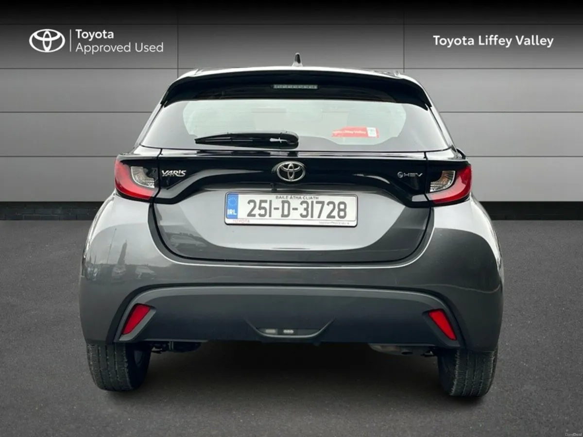 Toyota Yaris Yaris Hybrid 115 Luna - Image 4