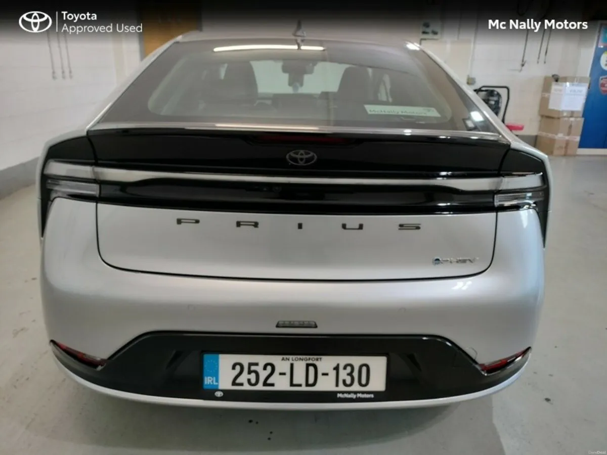 Toyota Prius 252 REG  PHEV 2.0 LTR DEMONSTRATOR - Image 4
