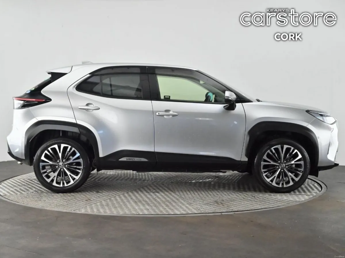 Toyota Yaris Cross 1.5 Hybrid CVT Luna Sport - Image 2