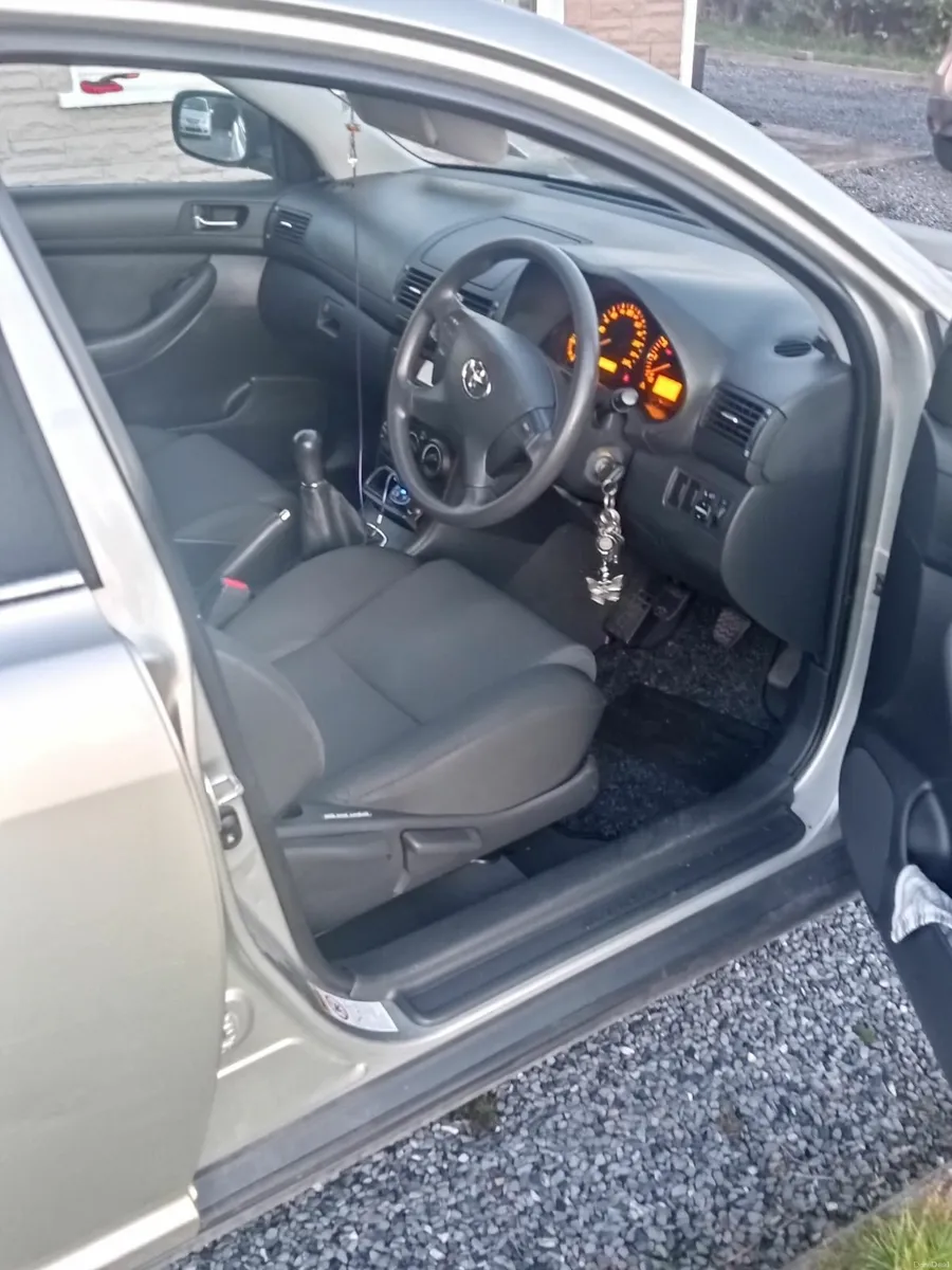 Toyota Avensis 2007 - Image 3