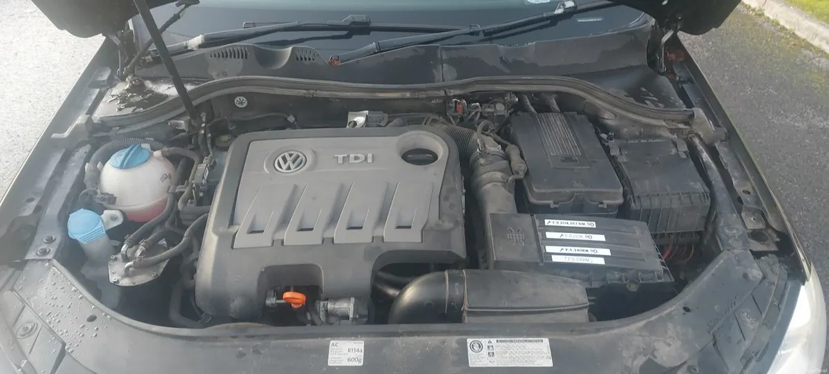 Volkswagen Passat 2011 - Image 3