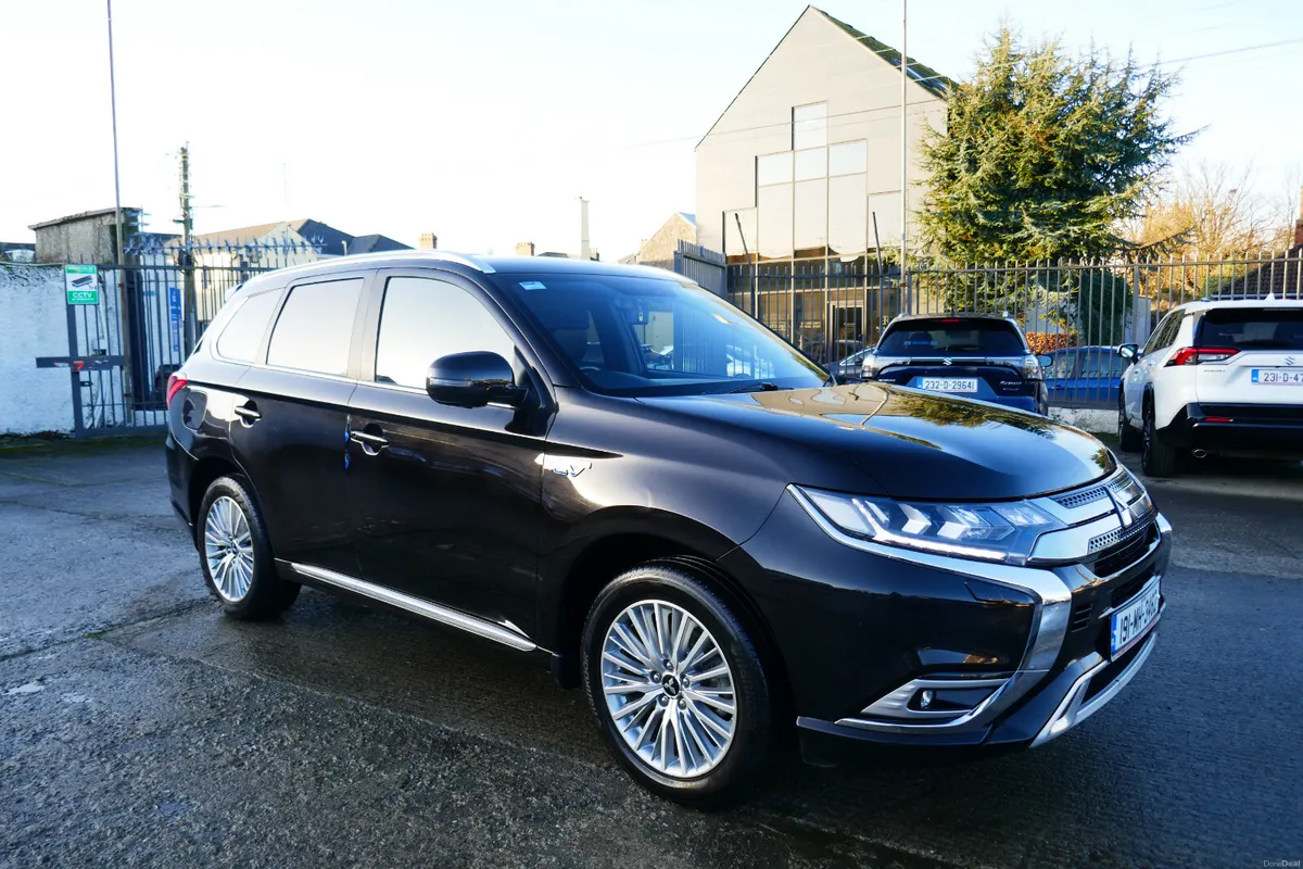 191, MITSUBISHI OUTLANDER 2.4 4H PHEV 221BHP 5 5DR - Image 2