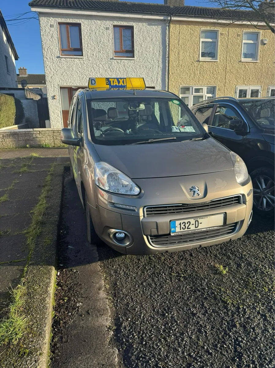 Peugeot Partner Tepee 2013 - Wheelchair Accessible - Image 1