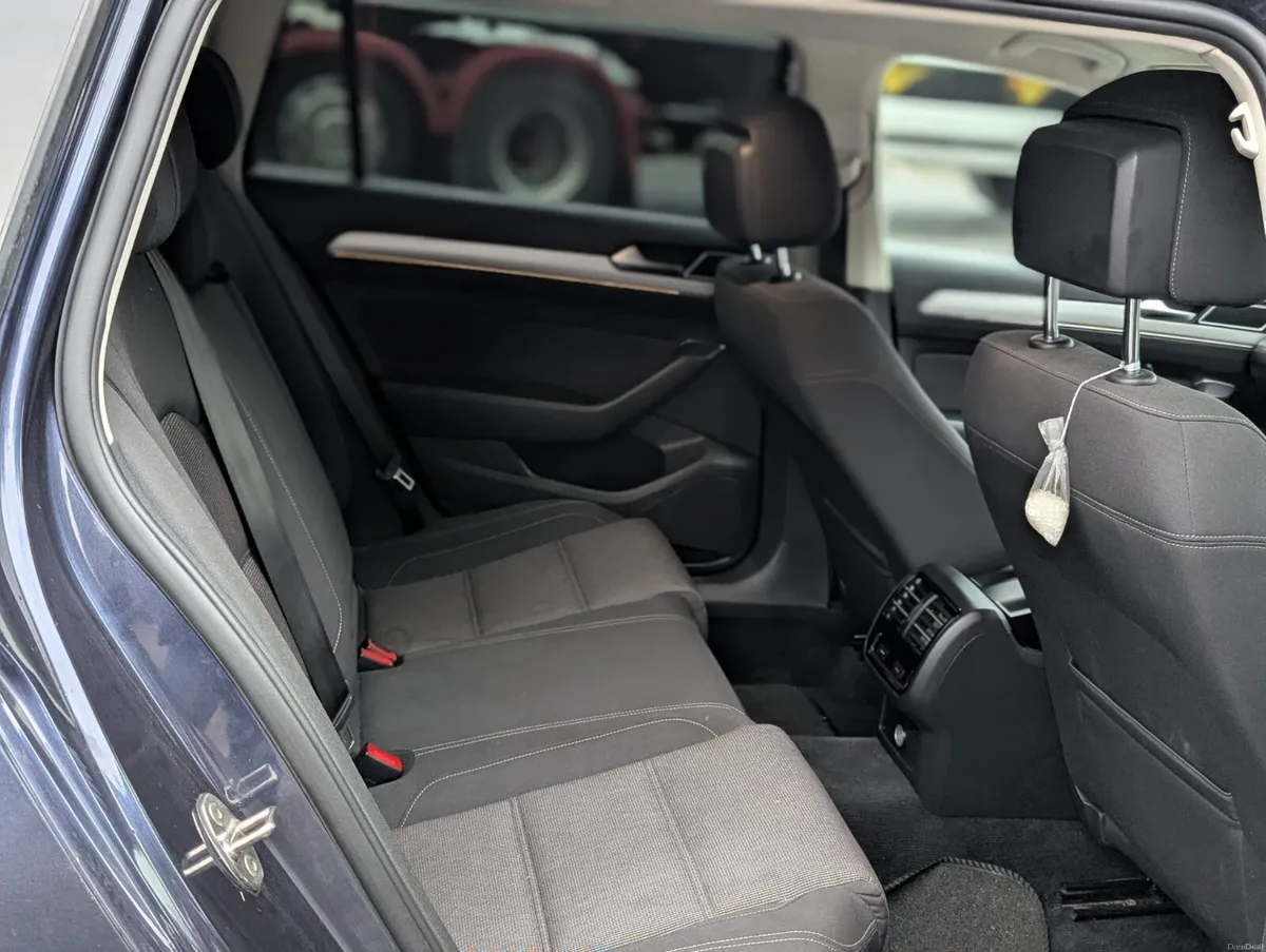 2015 Volkswagen Passat 1.6 Diesel Comfortline BE - Image 2
