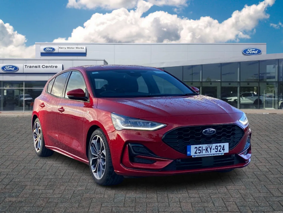 Ford Focus ST-Line X 1.0 125BHP... Full leather/ C - Image 1