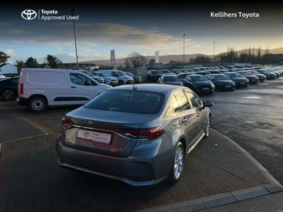 Toyota Corolla LUNA SALOON 4DR AUTO - Image 2